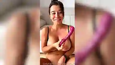 Sexy Milf with massive tits solo plays with herself for your pleasure